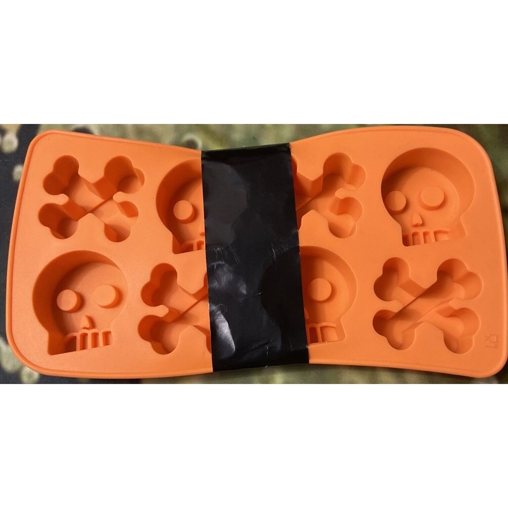 Halloween Silicone Mold Tray Skull and Bones